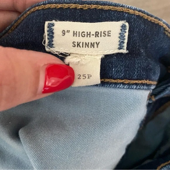 Madewell 9" High-Rise Skinny Jeans: Button-Front Edition - Picture 8 of 9